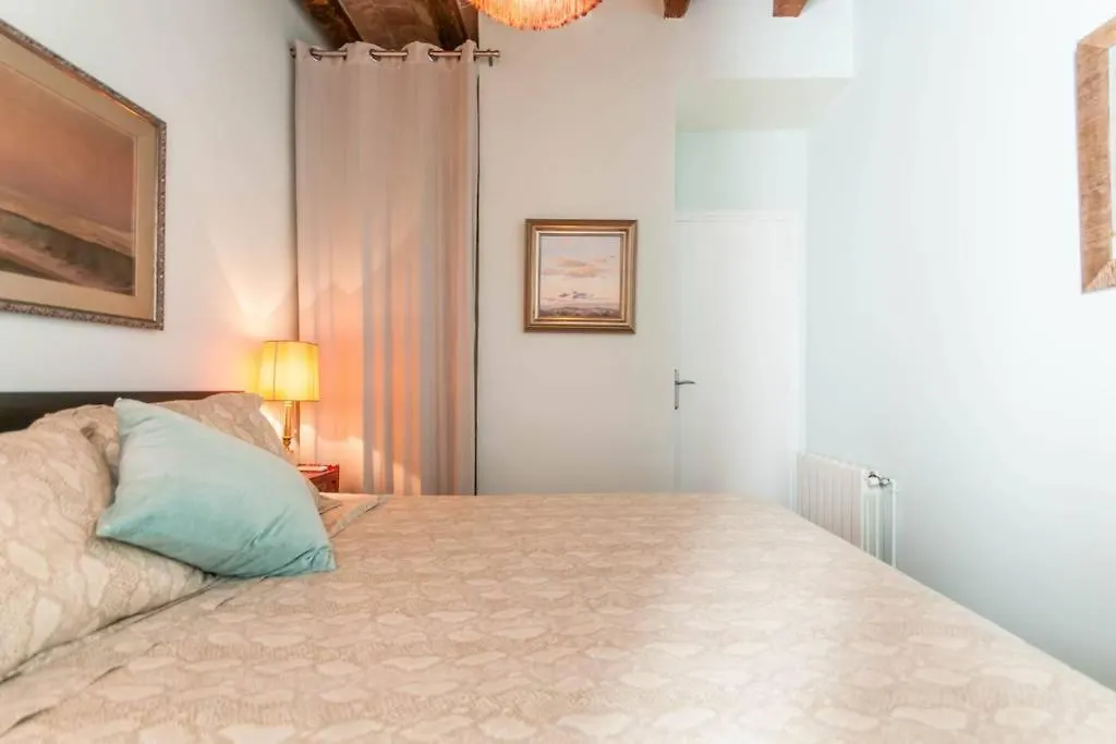 Explore City Center From An Elegant Urban Retreat Barcelona Apartmán