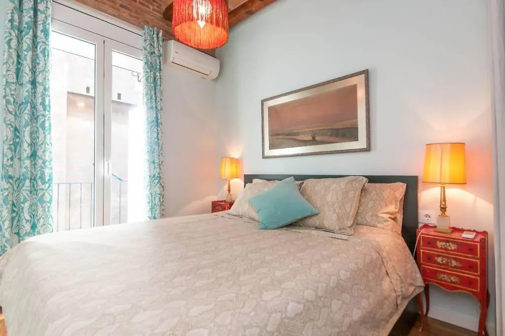 Explore City Center From An Elegant Urban Retreat Βαρκελώνη Ισπανία