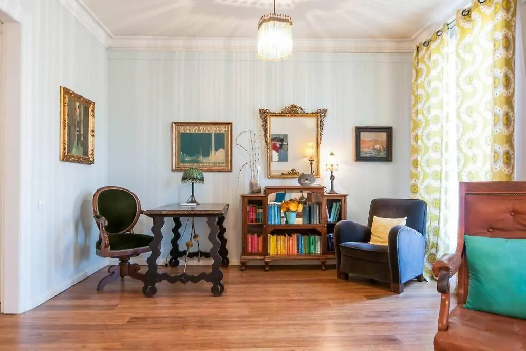 Explore City Center From An Elegant Urban Retreat Βαρκελώνη 0*,