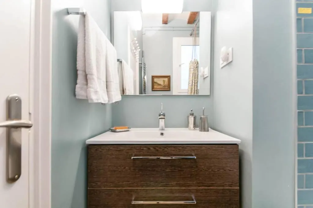 Διαμέρισμα Explore City Center From An Elegant Urban Retreat Βαρκελώνη Ισπανία